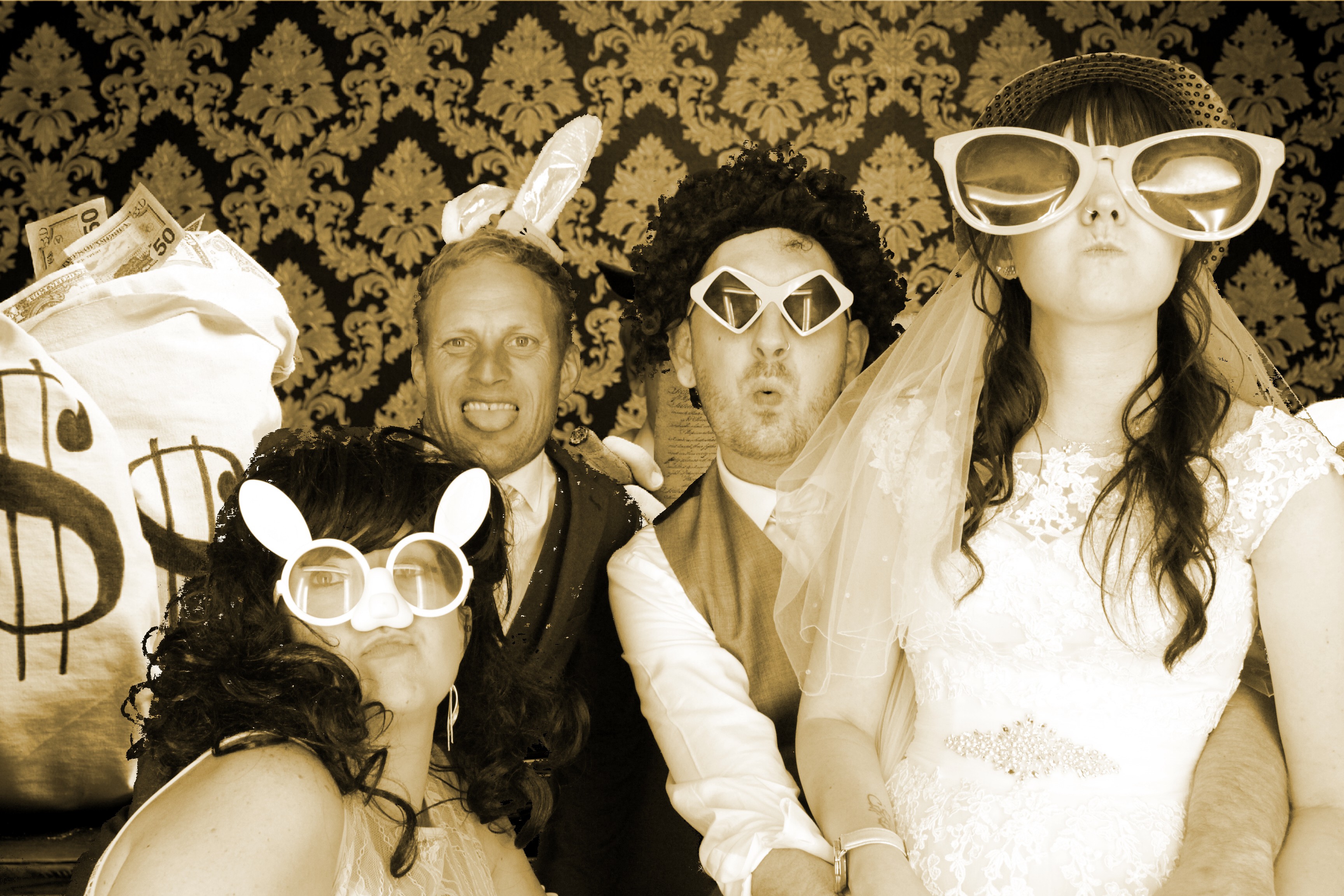 Katie and Jons Wedding | View more photos from the event at gallery.myphotoboothexperience.co.uk/u/MyPhotoBoothExperienceLtd/Katie-and-Jons-Wedding